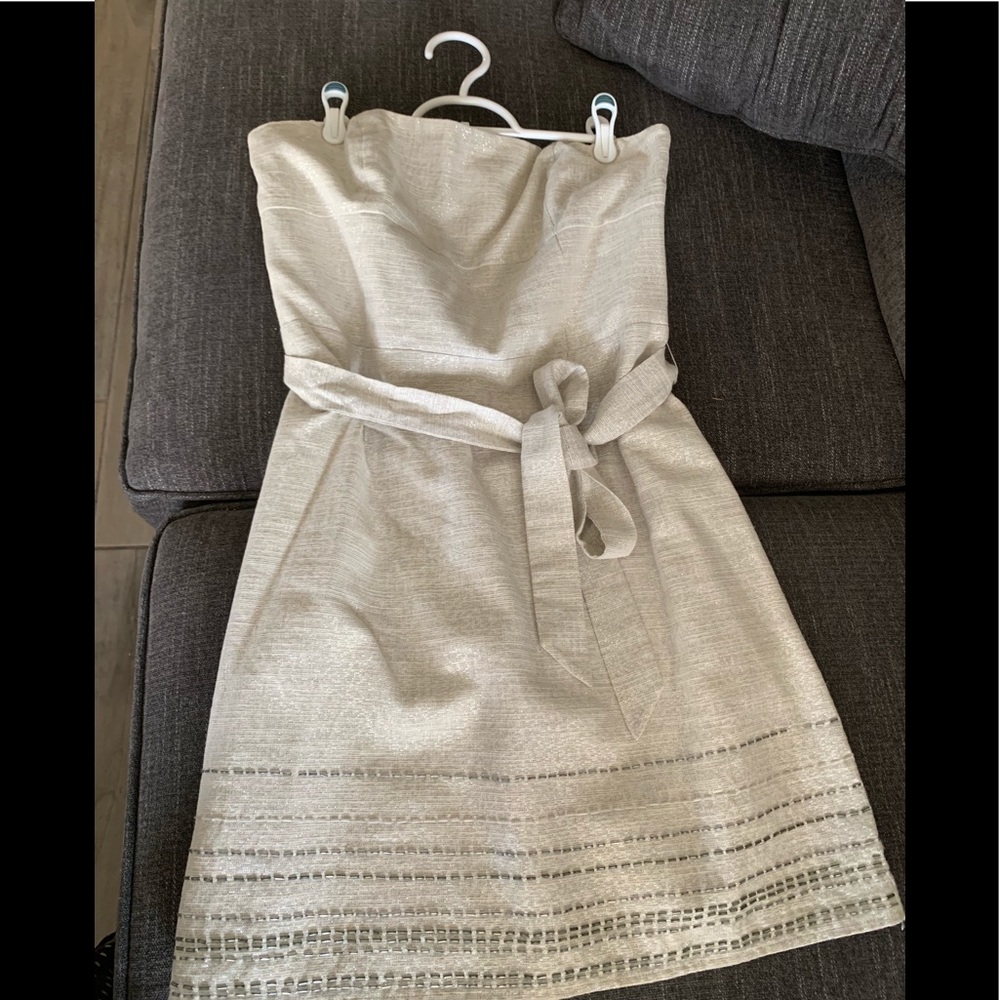 Strapless dress